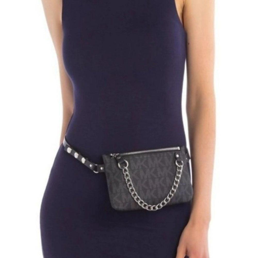 Michael Kors Signature Gray & Black Belt Bag